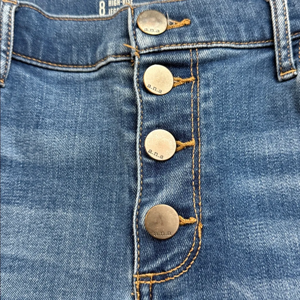 A.N.A. A New Approach Button Fly Jeggings Light  Wash Denim Size 8 - Image 7
