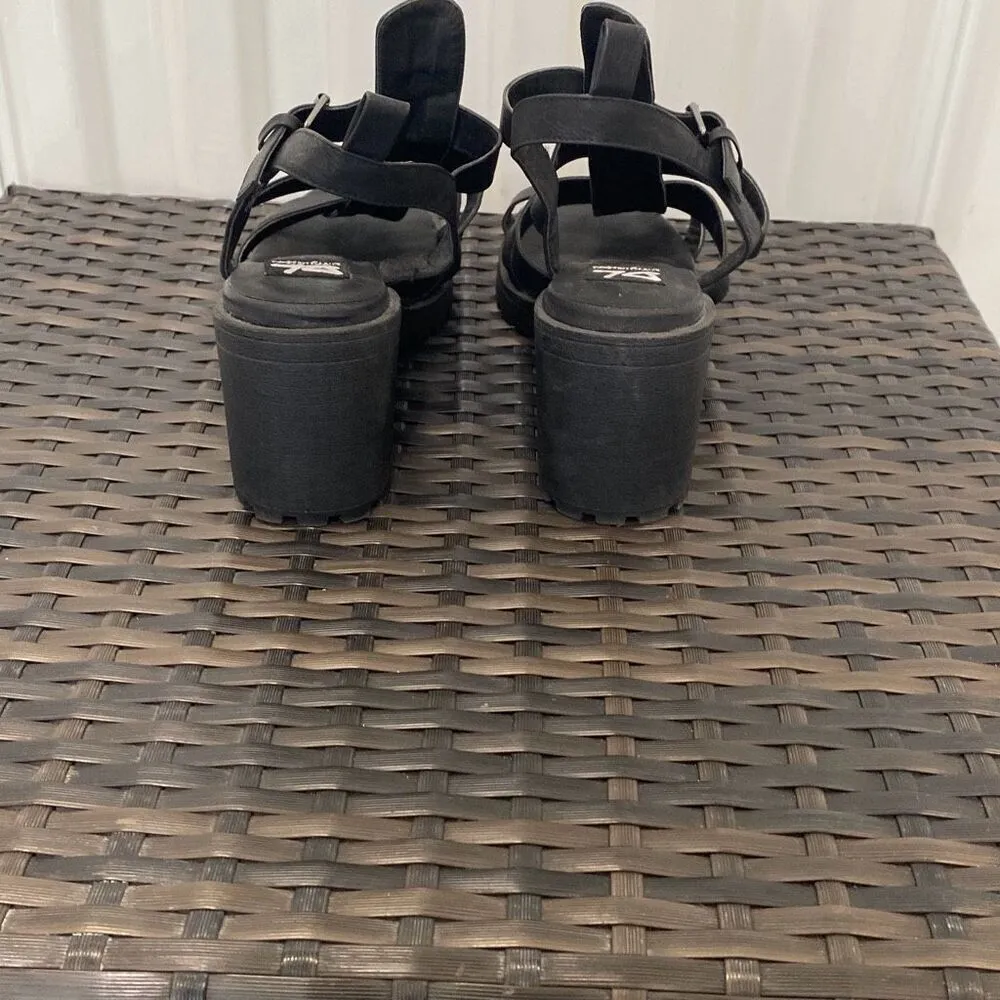 Dirty, laundry, sandals, fun, stuff, black, caged, chunky heels sandals - Image 3