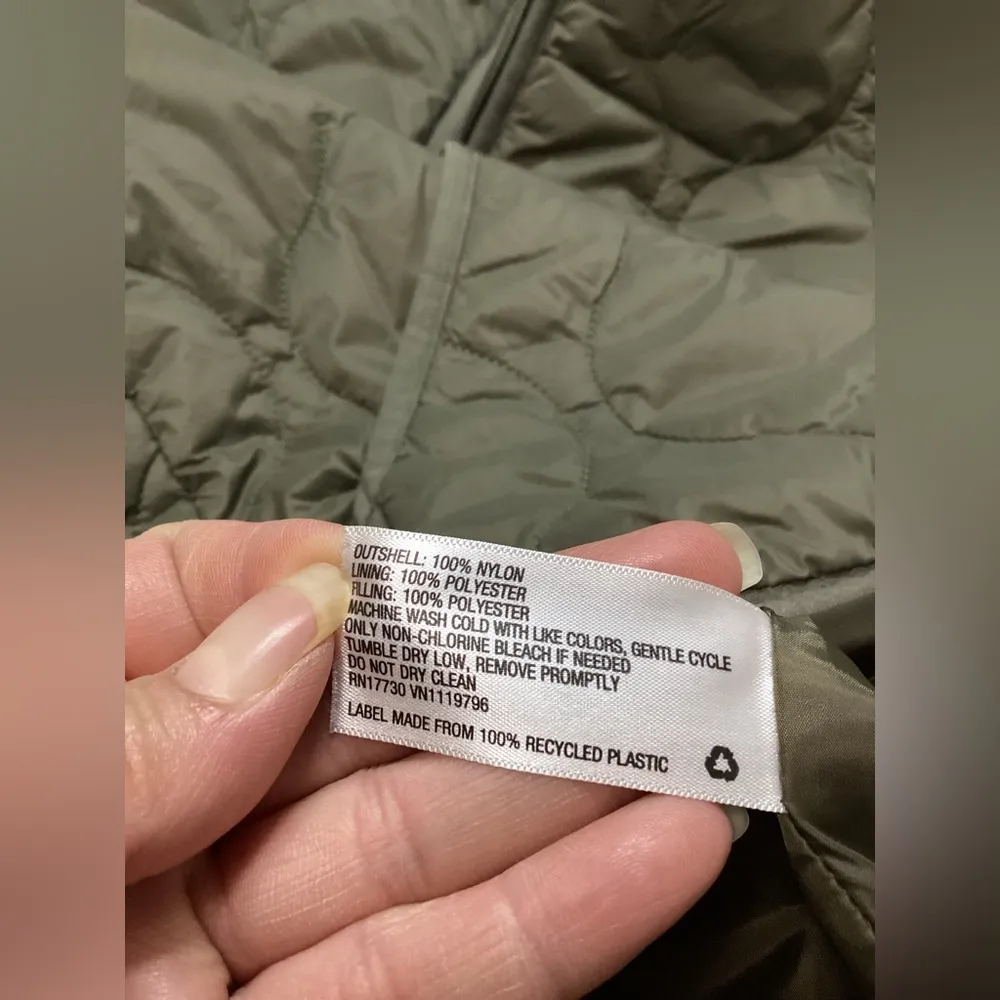 Good fellow women green quilted vest small - Image 6