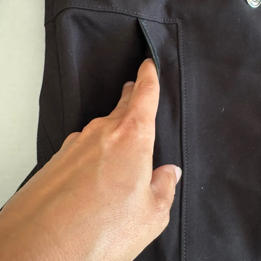 White House Black Market one button Ponte faux leather trim Blazer Size 4 Black - Image 7