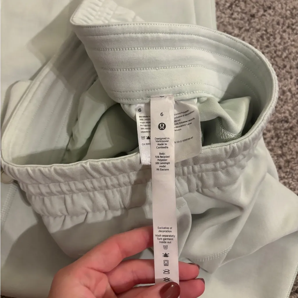 Lululemon Softstreme Pants - Image 4