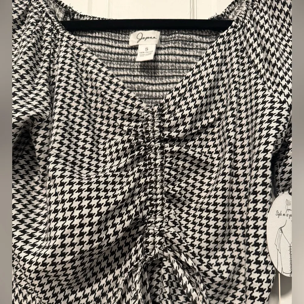 Japna Cropped Houndstooth Long Sleeve Pullover Blouse Black White Size Small NWT - Image 5