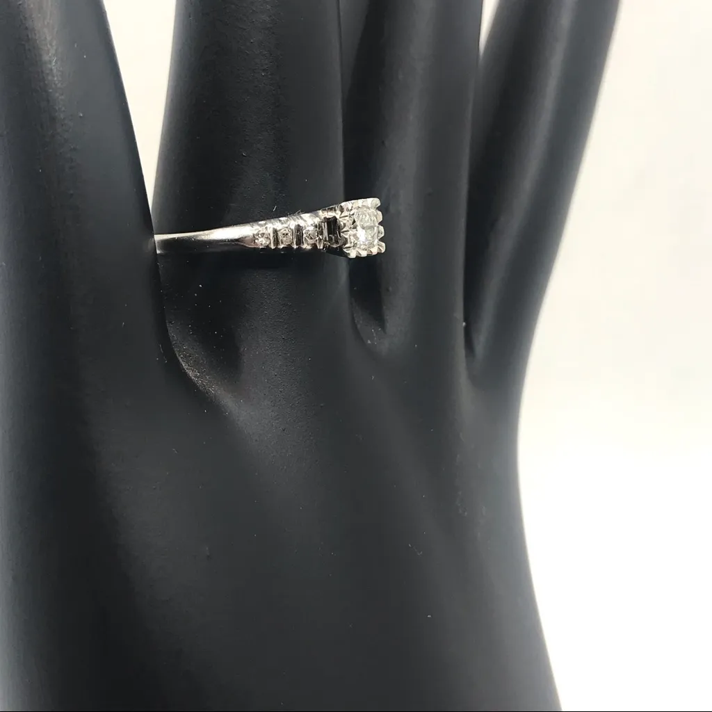 18K SOLID WHITE GOLD WITH PLATINUM ACCENTS GENUINE DIAMOND RING (6.75) Silver - Image 11