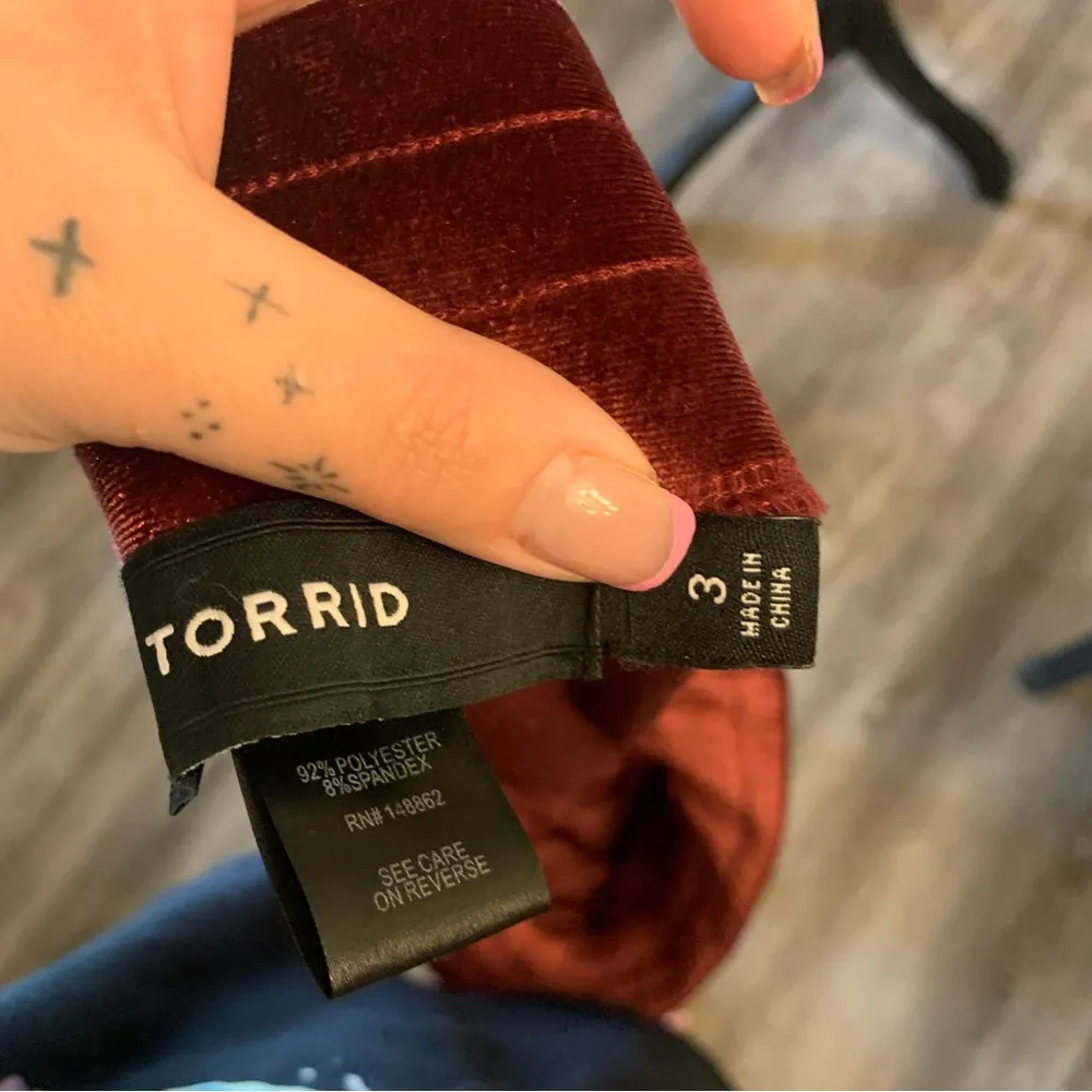 Pull-On Relaxed Taper Velvet High-Rise Pant - Image 5