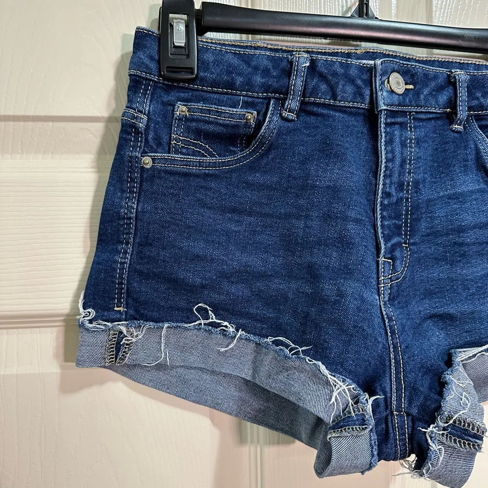 Women’s Zara blue jean denim shorts trafaluc denimwear cutoff cuffed size 4 - Image 2