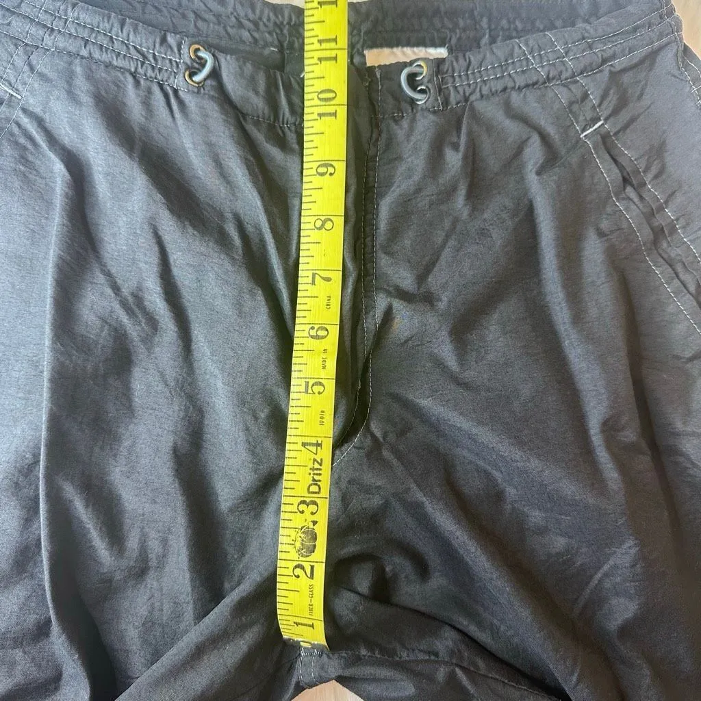 Nike ACG Crop Pants Size Small Black - Image 9