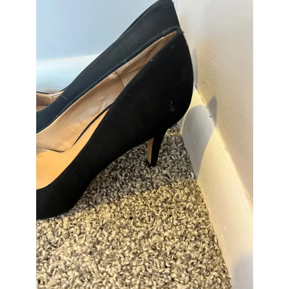 Banana Republic  suede‎ pumps - Image 3