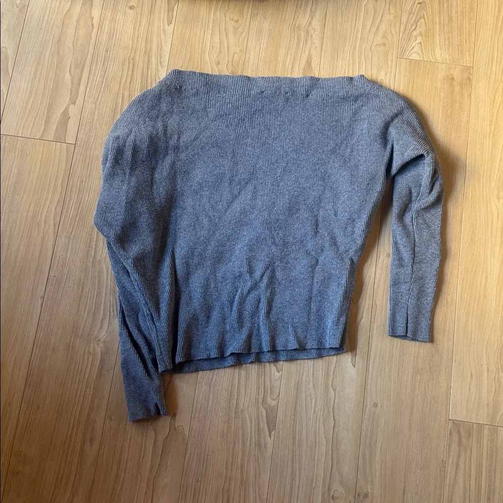 Astr Off-the-Shoulder Gray Sweater - Image 3