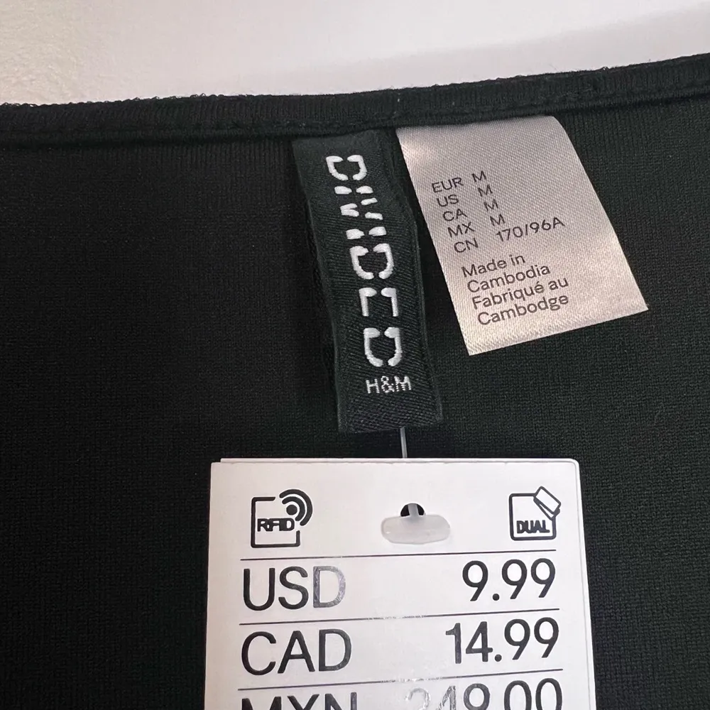 New h&m Black ruched midi dress #midi #blackdress - Image 3