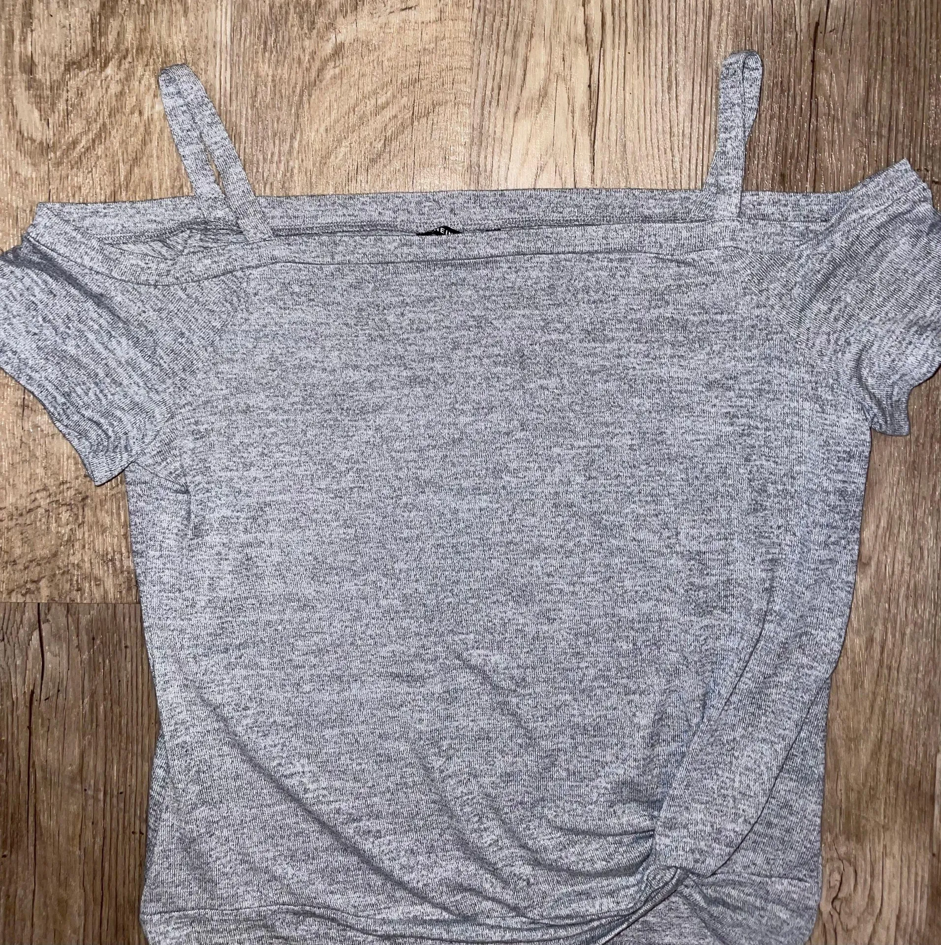 Off The Shoulder Top Size L - Image 2