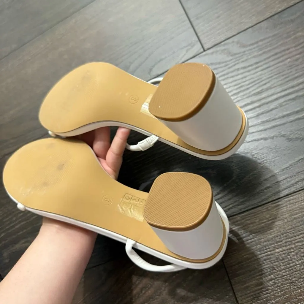 Shoe N Tale Women’s 9 White Heels - Image 3