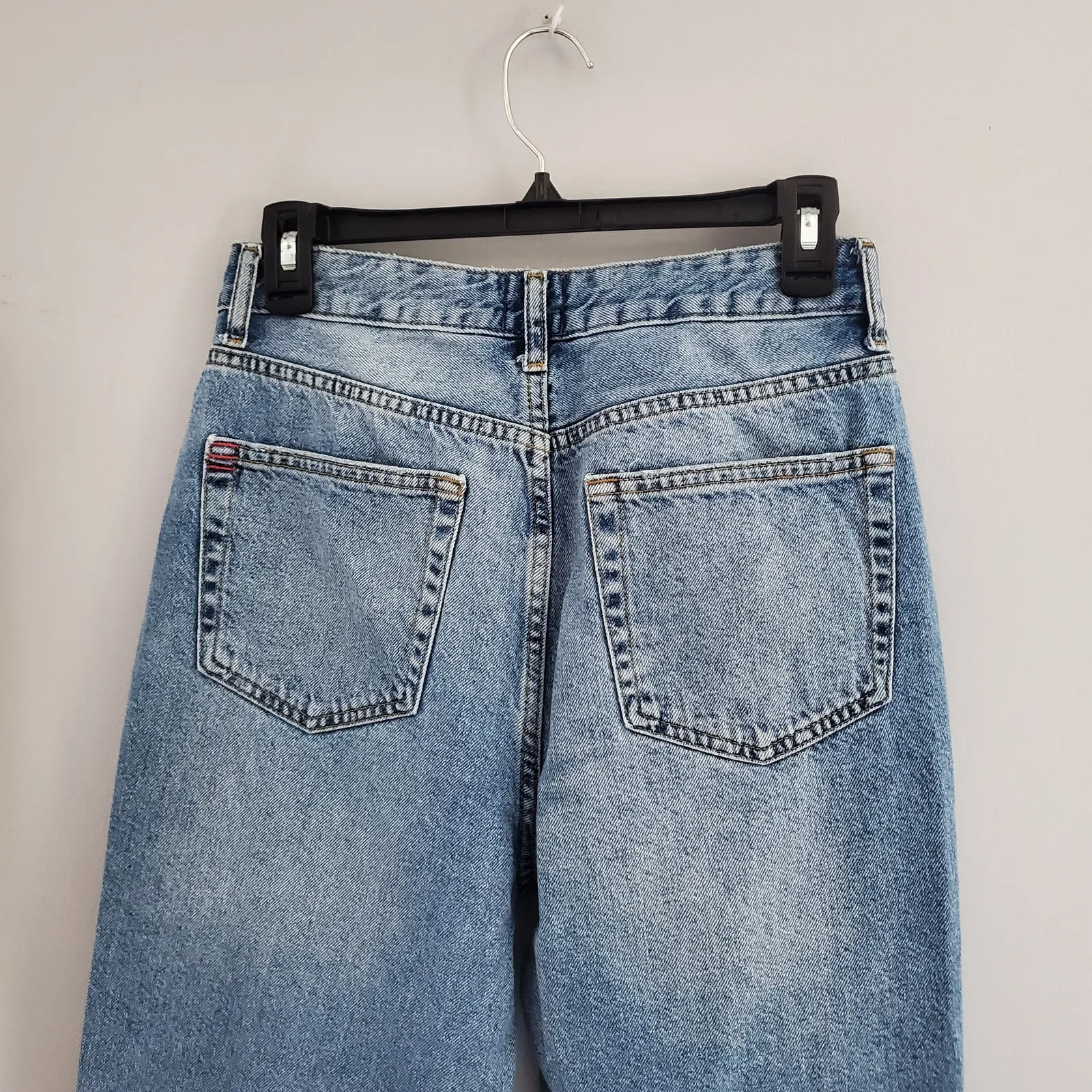 BDG Urban Outfitters Mom High Rise Distressed Straight Leg Jeans Size 28 - Image 4