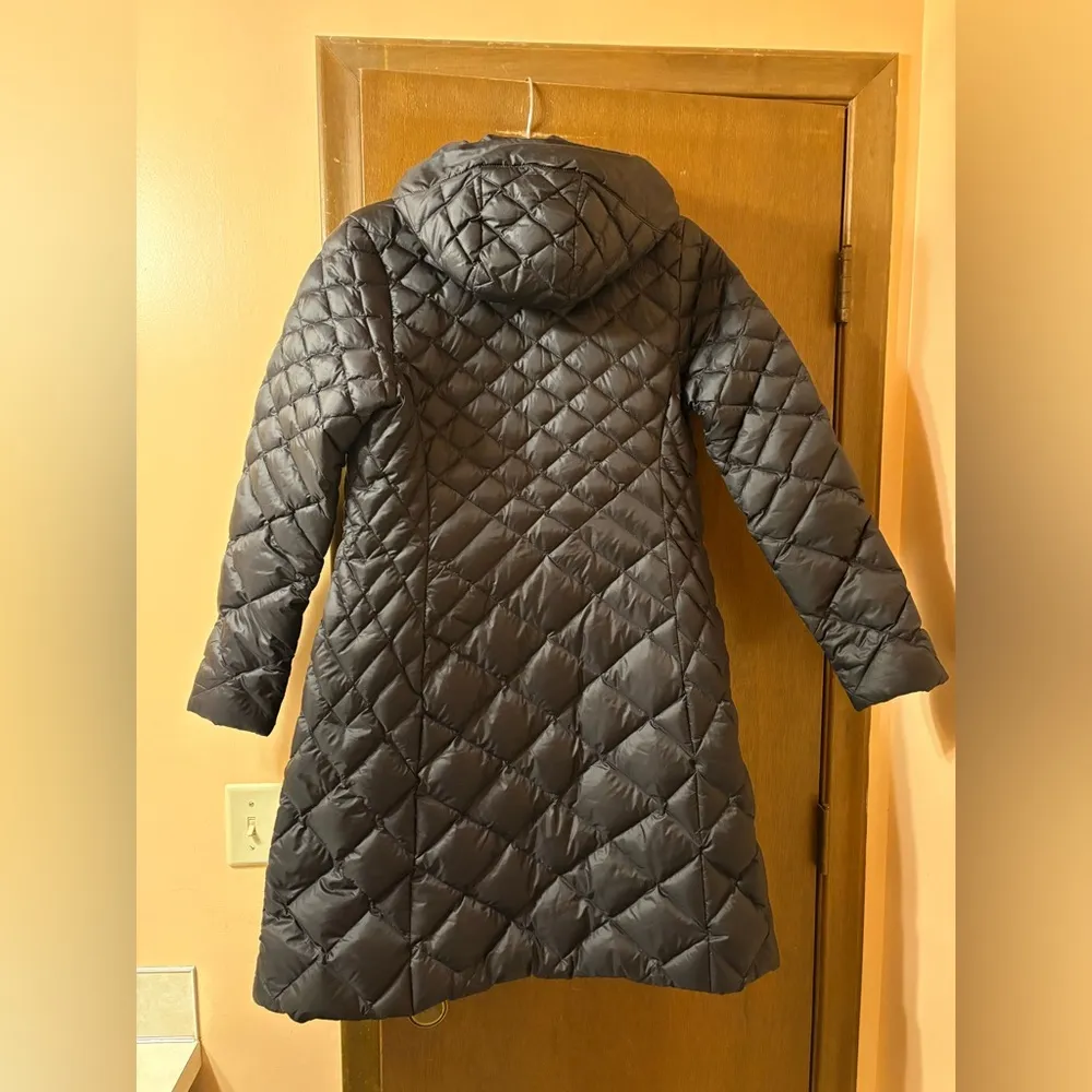 550 Transit Down Parka Coat in Black - Image 6