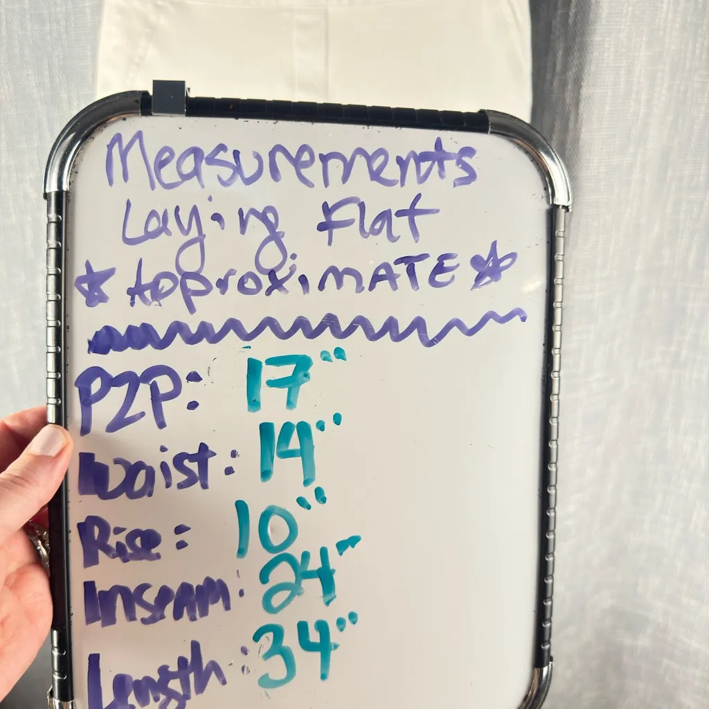 Spanx Women's On-the-Go Kick Flare Pant Classic White Size Small 20373R Like New - Image 4