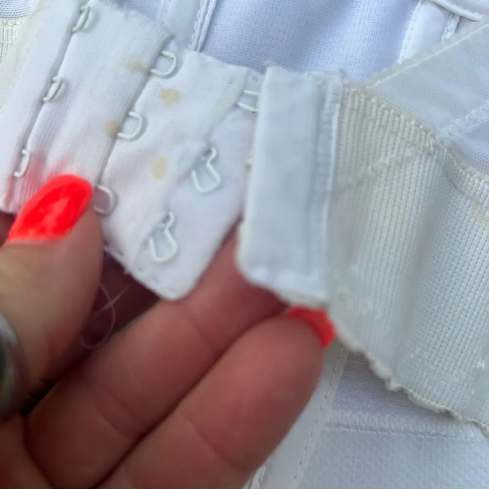 Vintage Petticoat Place Bustier Bra cream white Strapless low back Size 40B - Image 3