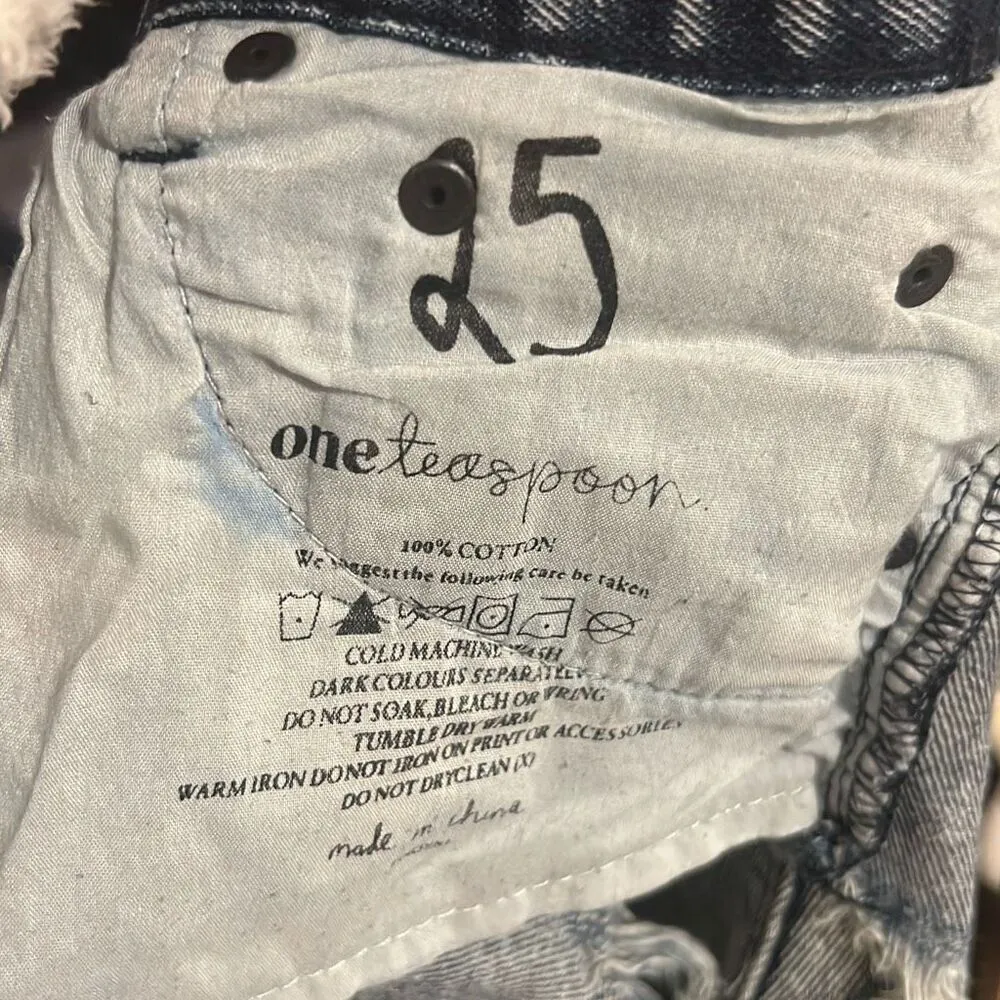 ✨One Teaspoon Orlando ZZ’s Cutoff Sz 25 Shorts✨ - Image 6