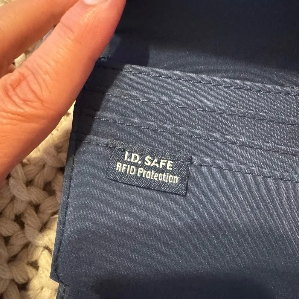 Nautica Embossed Mustard Wallet RFID SAFE - Image 7