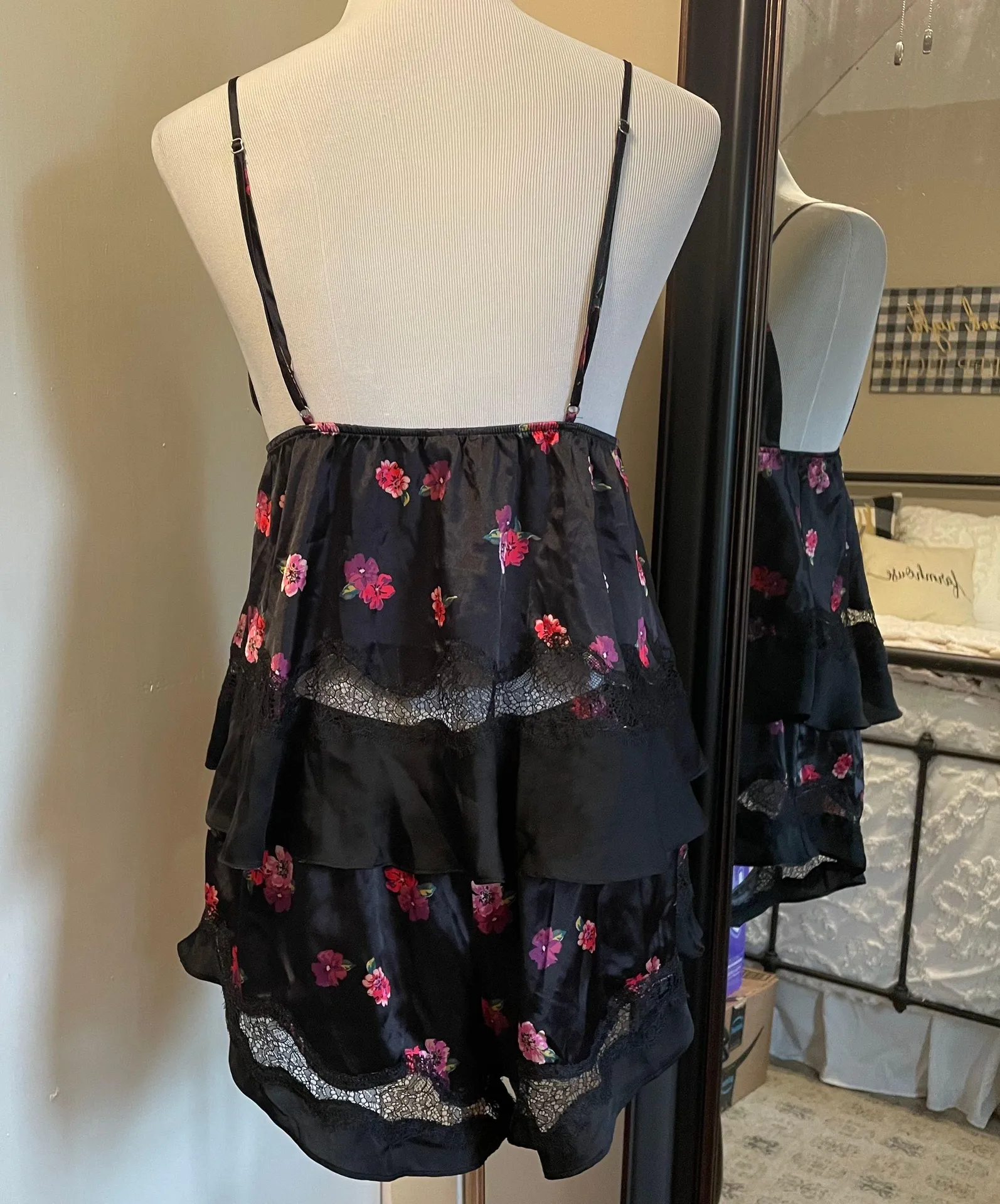 Victoria’s Secret XL Satin Cami Set In Black Autumn Floral - Image 5
