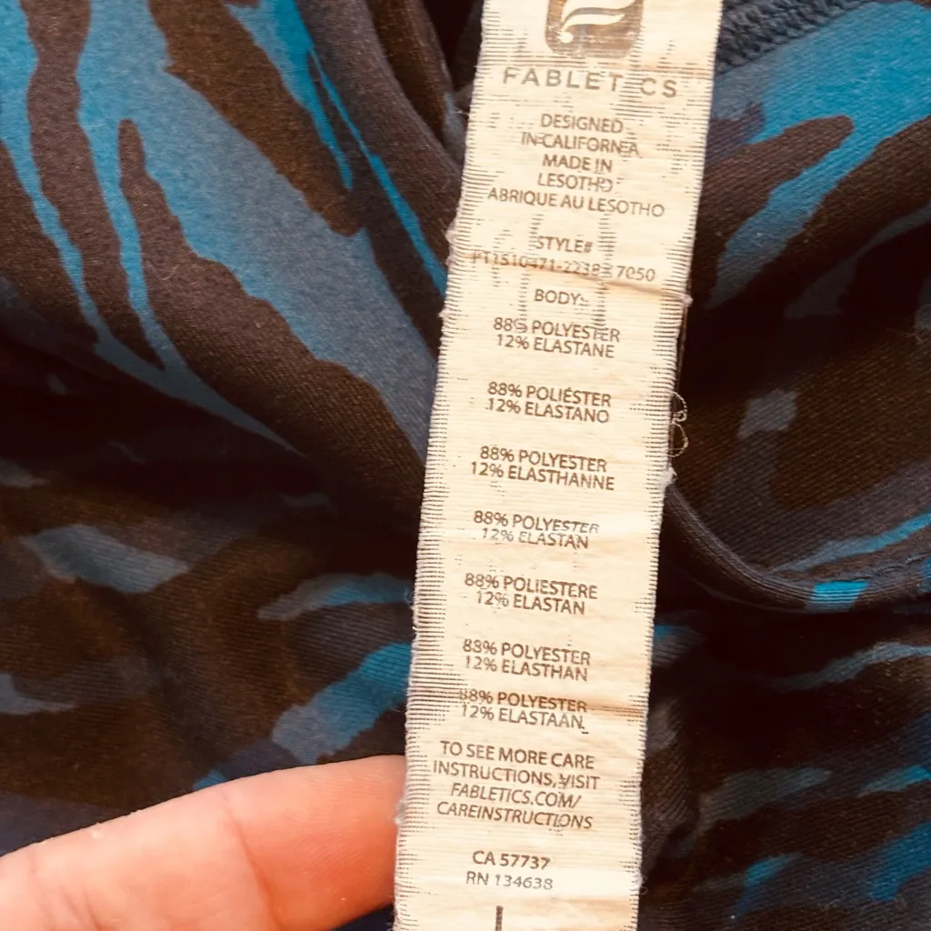 Fabletics  Black and Blue Patterned Leggings - Image 4