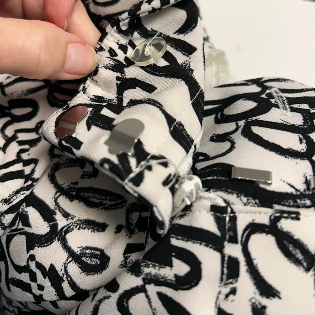 Black and White Graffiti Script Print Pants Size 10 - Image 5