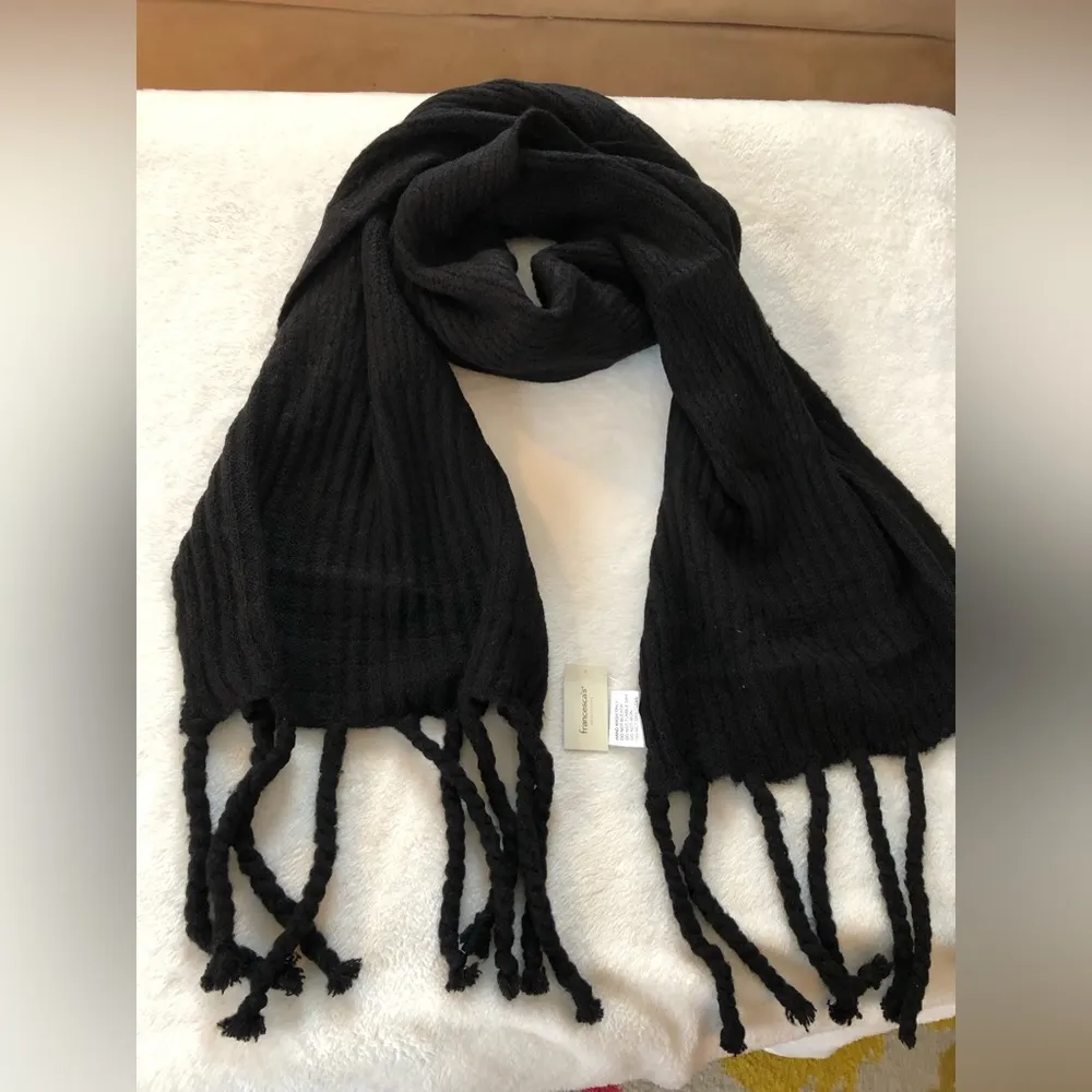 New with tag Francesca’s knit scarf - Image 2