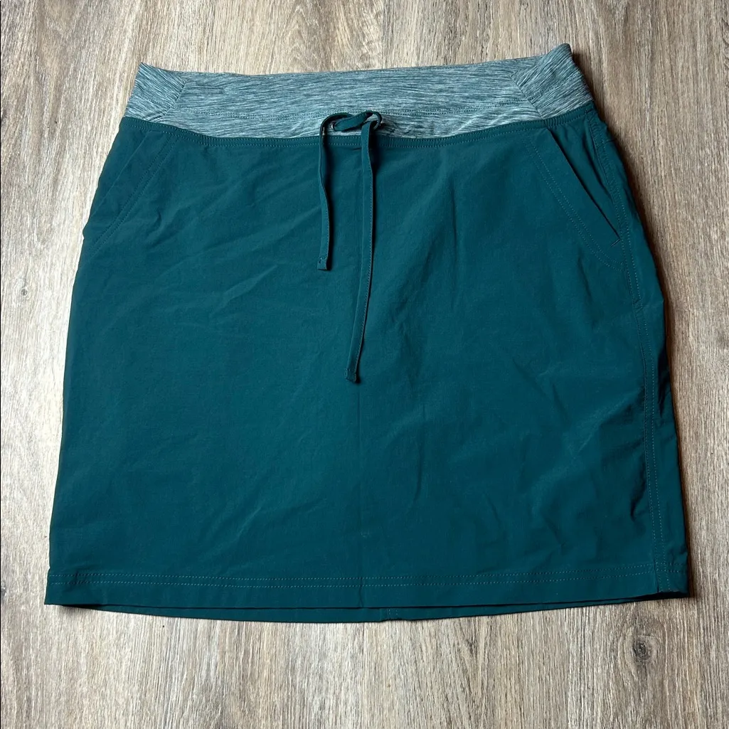 Duluth Hybrid Knit Waistband Skorts with Pockets Size 12 Green - Image 6