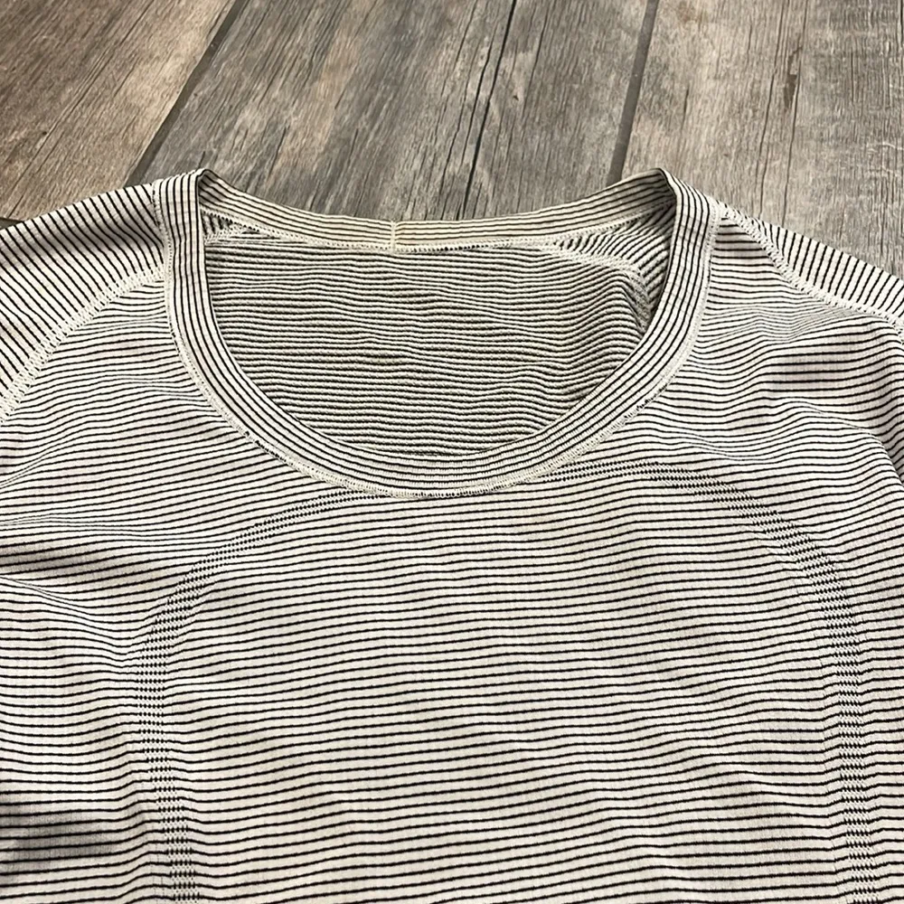 Lululemon  long sleeve swiftly - Image 4