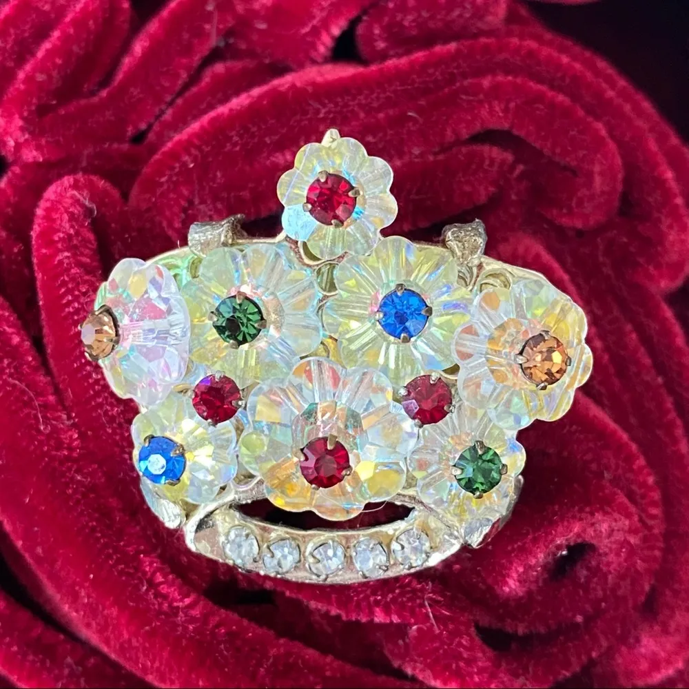 Rhinestone Crown Brooch Gold - Image 8