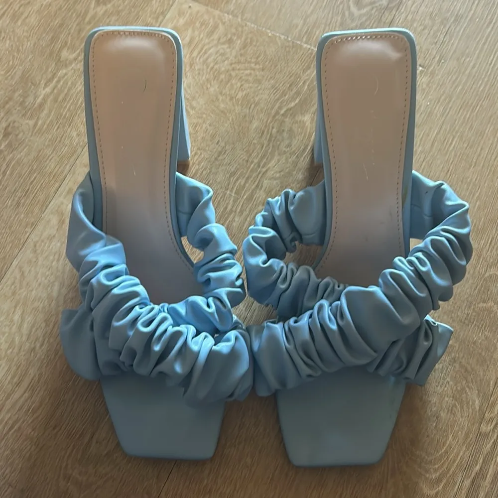 Baby Blue Nasty Gal Heels size 6 - Image 7