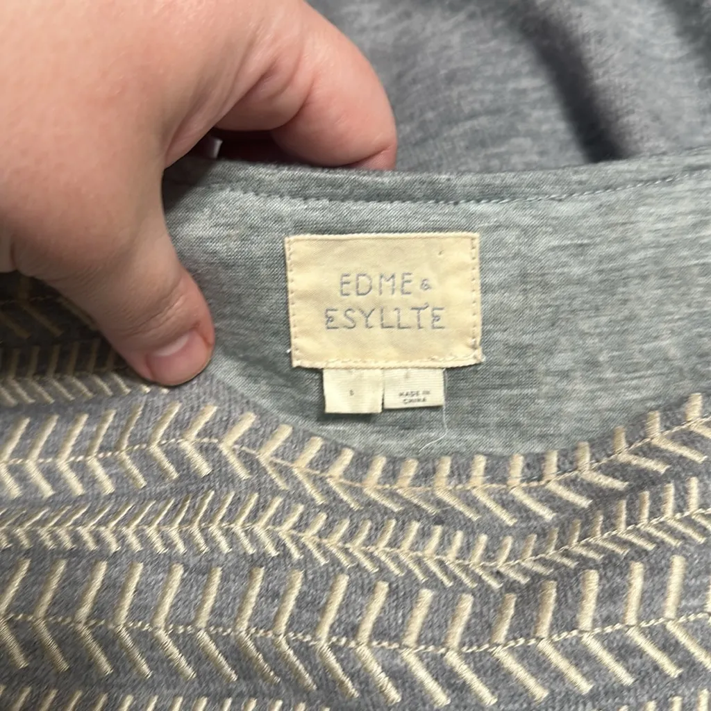 Edme & Esyllte Anthropologie Gray Embroidered 3/4 Sleeve Sweater Dress - Image 5