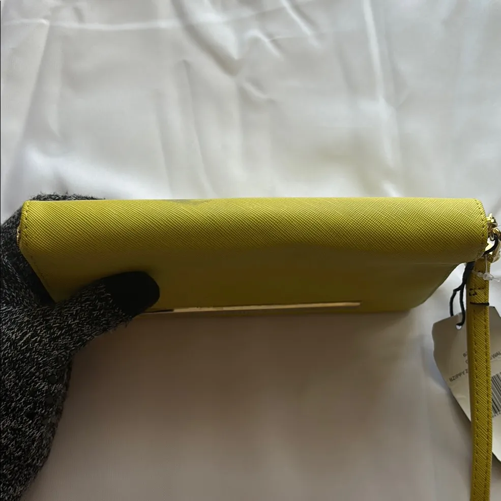 Steve Madden Bzippy Zip Around Wallet – NWT (Flawed) - Image 10