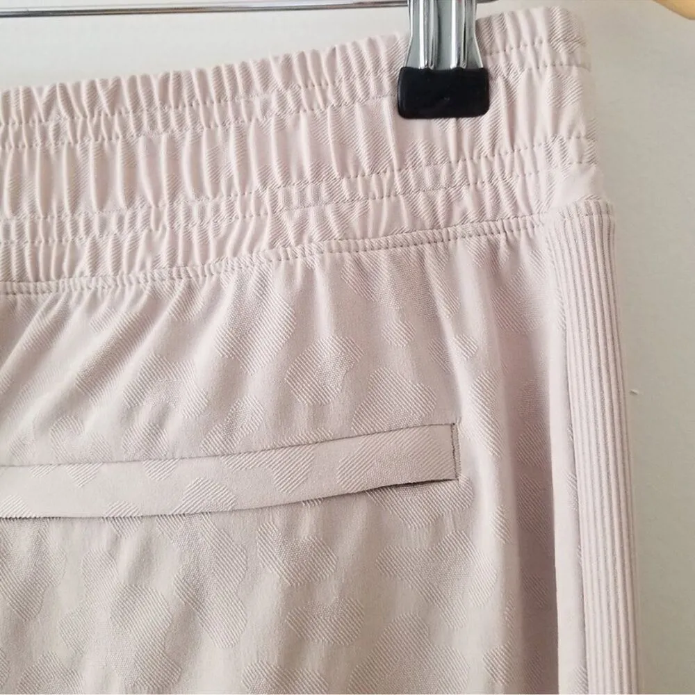Athleta Brooklyn Textured Jogger in Cream Size 18 - Image 16