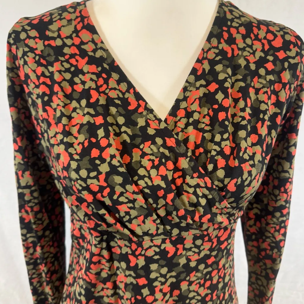 Mamalicious long sleeve olive green and red abstract print maternity dress small - Image 2