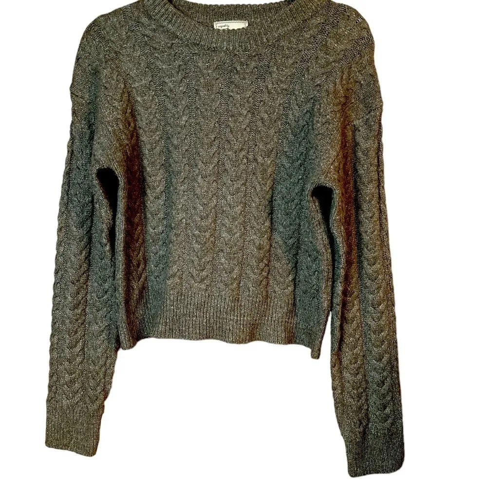 Ashley by 26 International Vintage Green Cropped Cable Knit Long Sleeve Sweater - Image 2