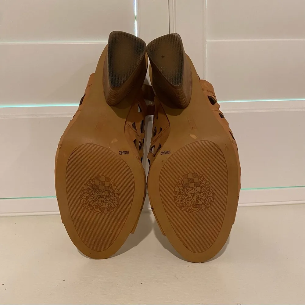 Vince Camuto Women’s Tan Heeled Sandals with Cutout Design Size 10M - Image 5