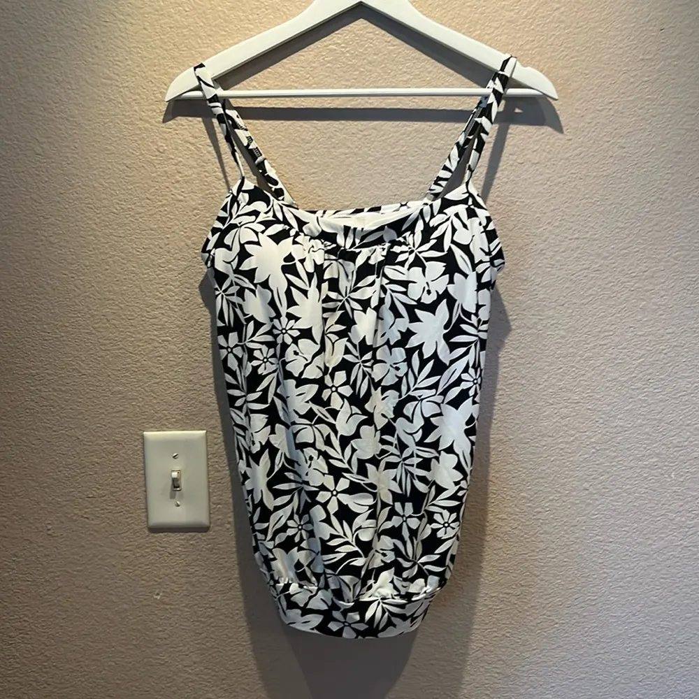 Lands End Women’s Blouson Tummy Hiding Tankini Swimsuit Top Size 8 Black White - Image 2