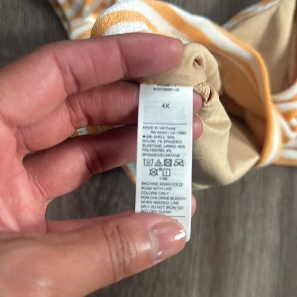 Old Navy Orange and White Striped Bikini Top 4X Terrycloth - Image 3