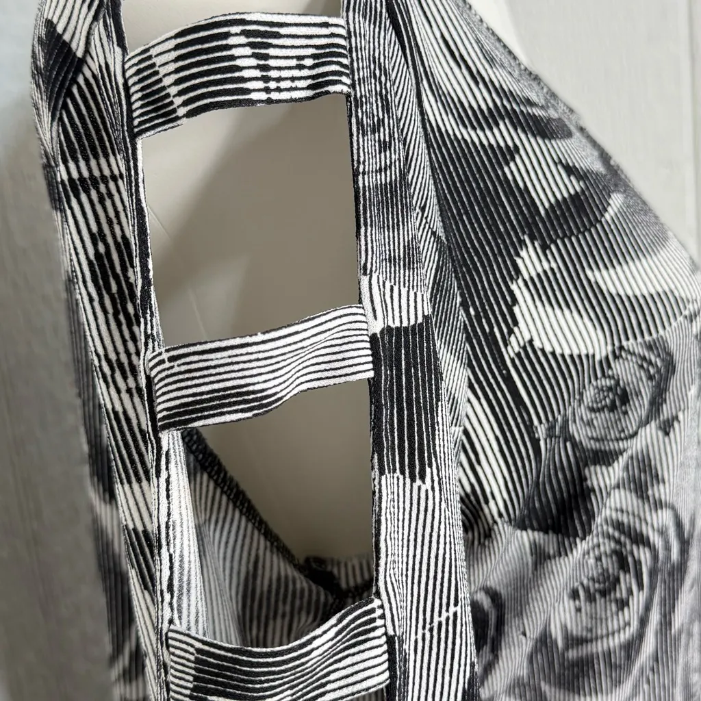 BOLD elements Monochrome Striped Top - Image 3