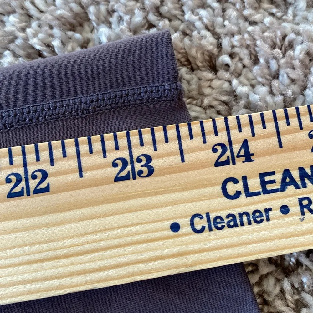 Fabletics Mila High-Waisted Pocket Purple Capri Leggings - Image 7