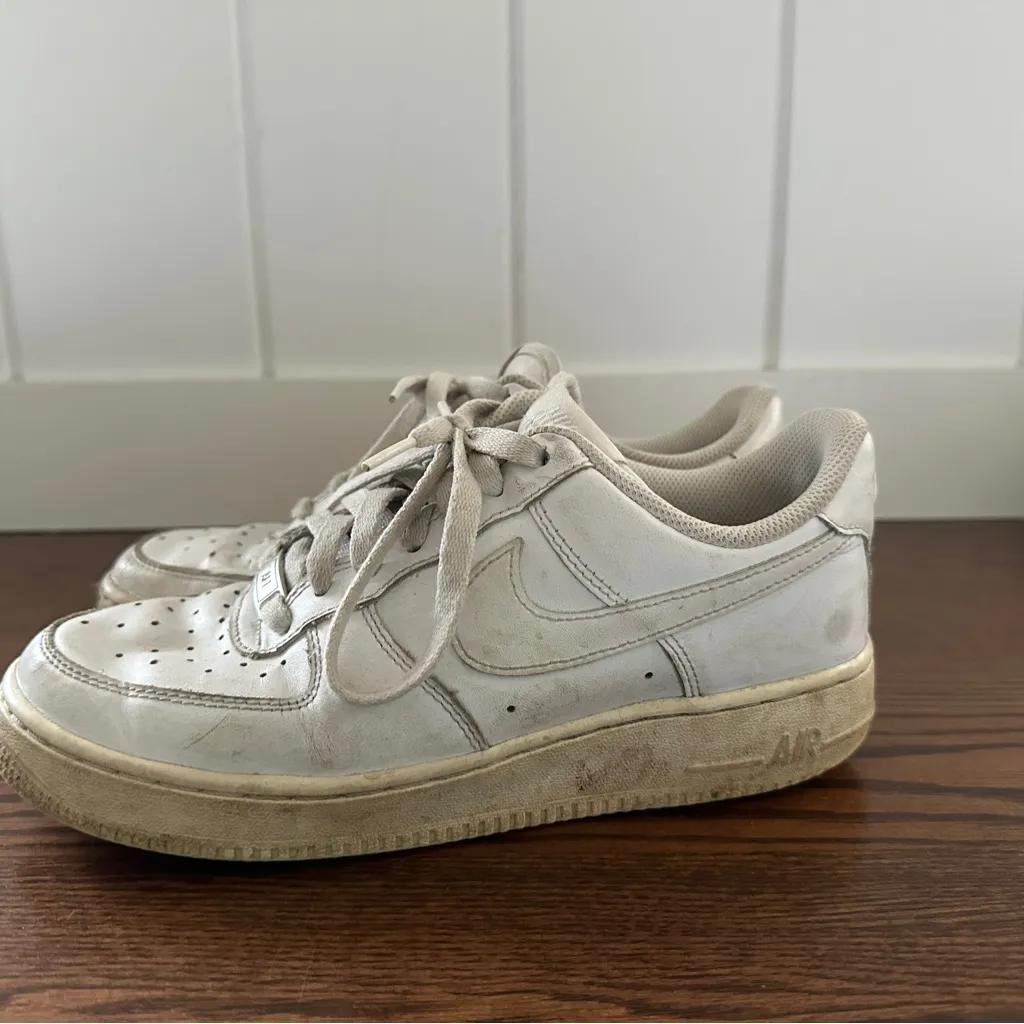 Size 8 - Nike Air Force 1 '07 Low Triple White - Image 5