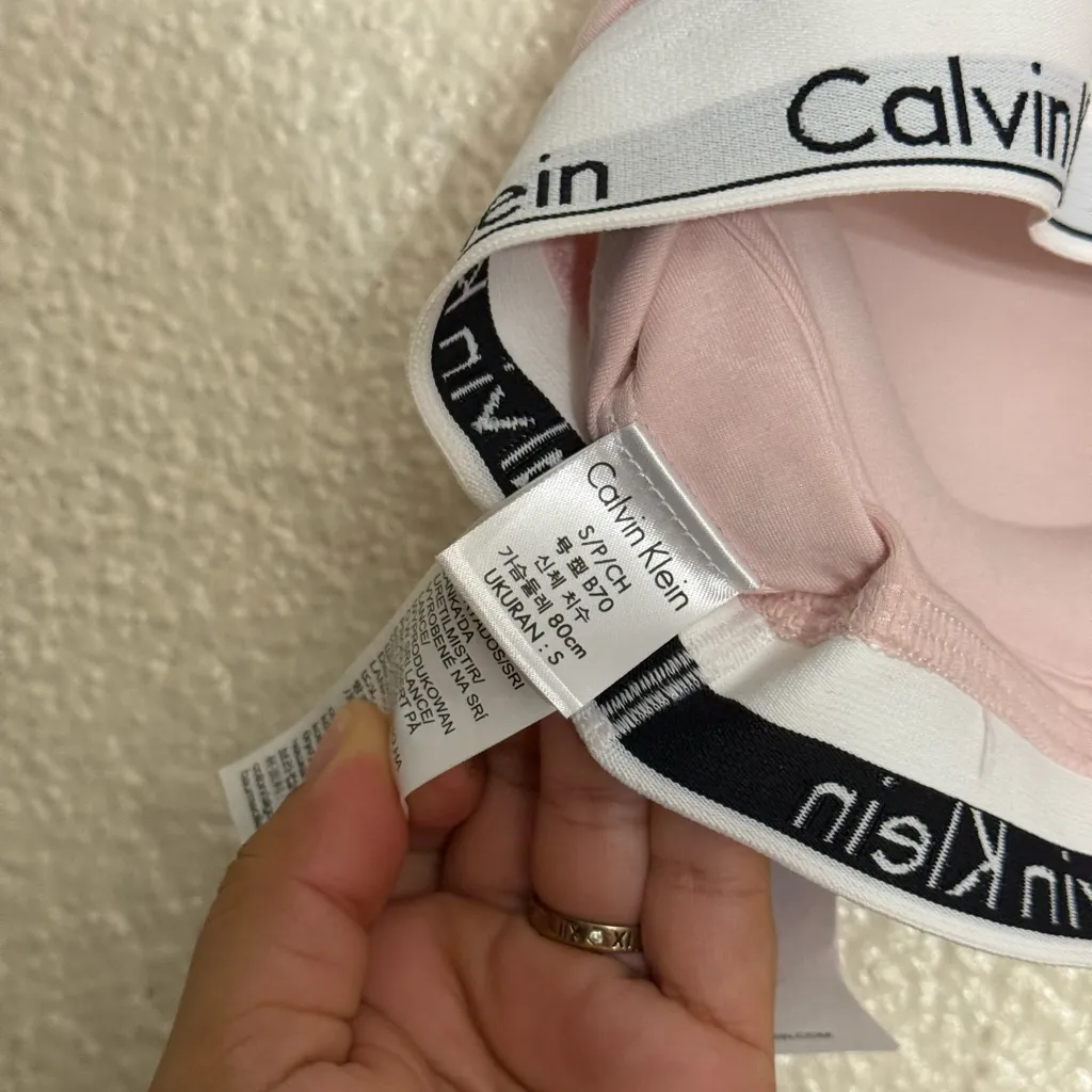 Calvin Klein Pink Modern Cotton Molded Padded
Bralette Size small NWT - Image 6