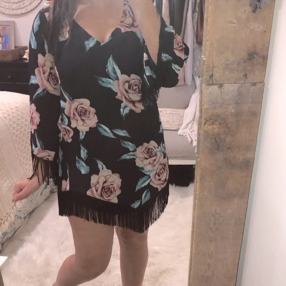 Show me Your Mumu size medium black floral fringe dress - Image 2