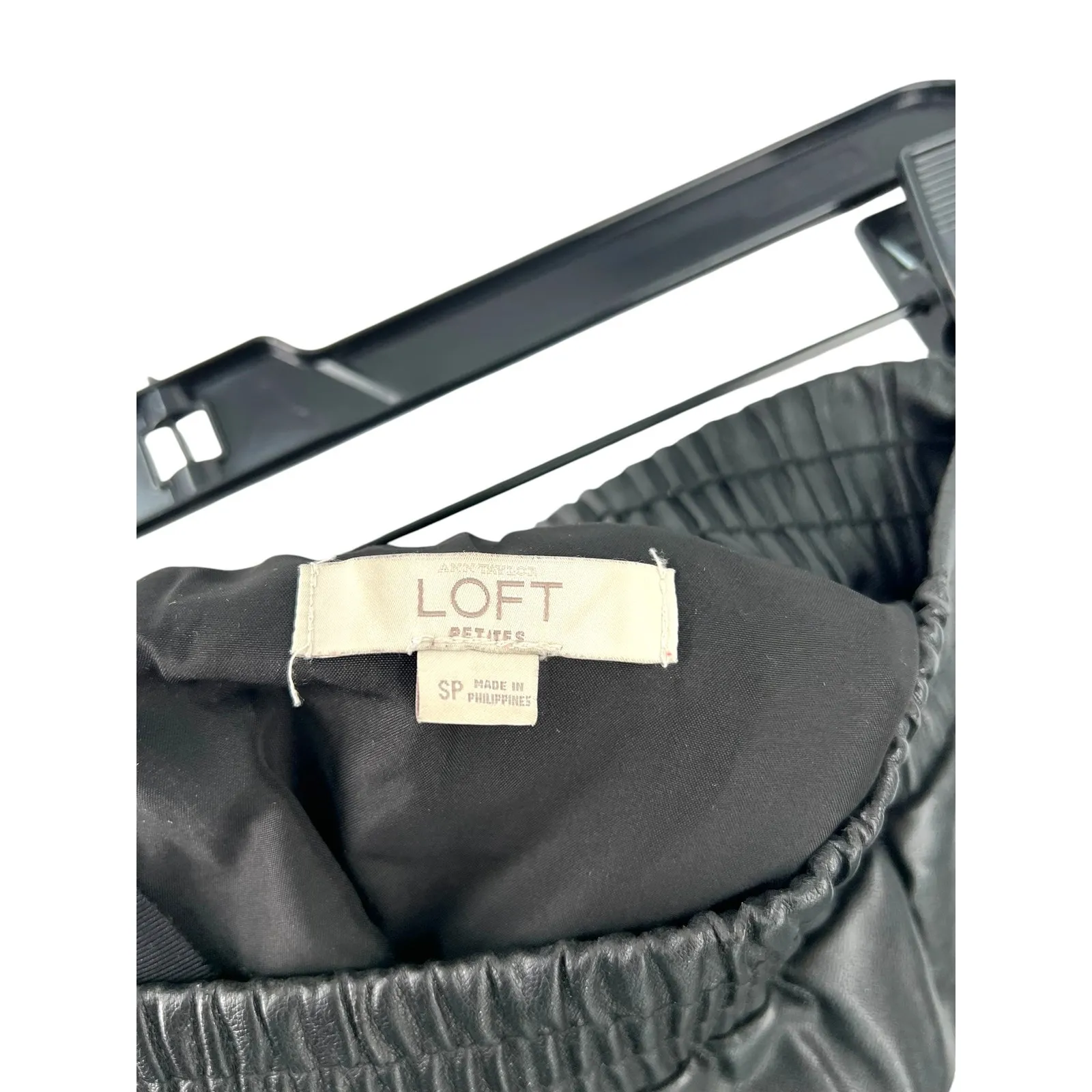 LOFT Ann Taylor S Faux Leather Mini Skirt Black Short Elastic Waist Minimalist - Image 5