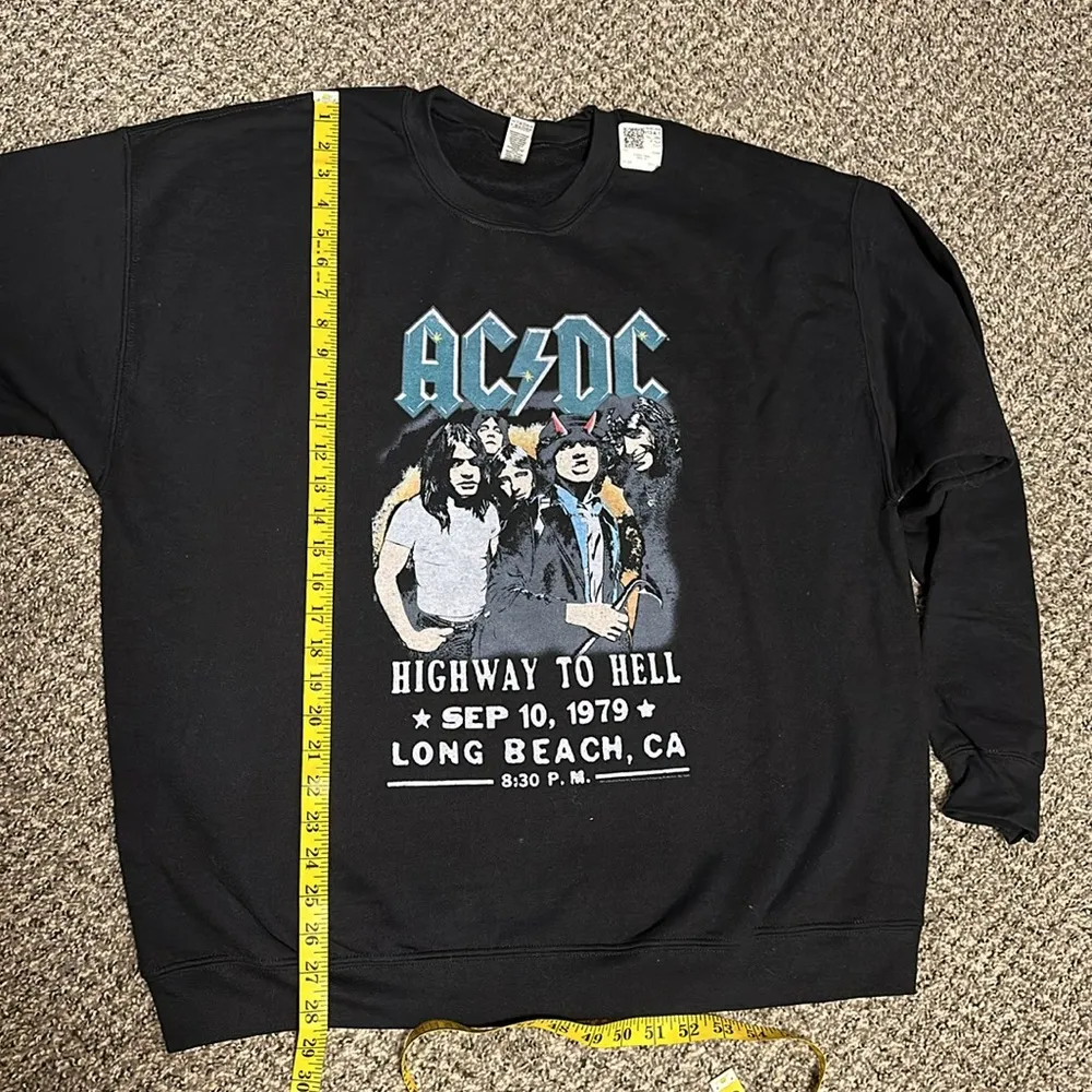Urban Outfitter's Women’s XL ACDC AC/DC Highway to Hell Crewneck Sweatshirt - Image 9