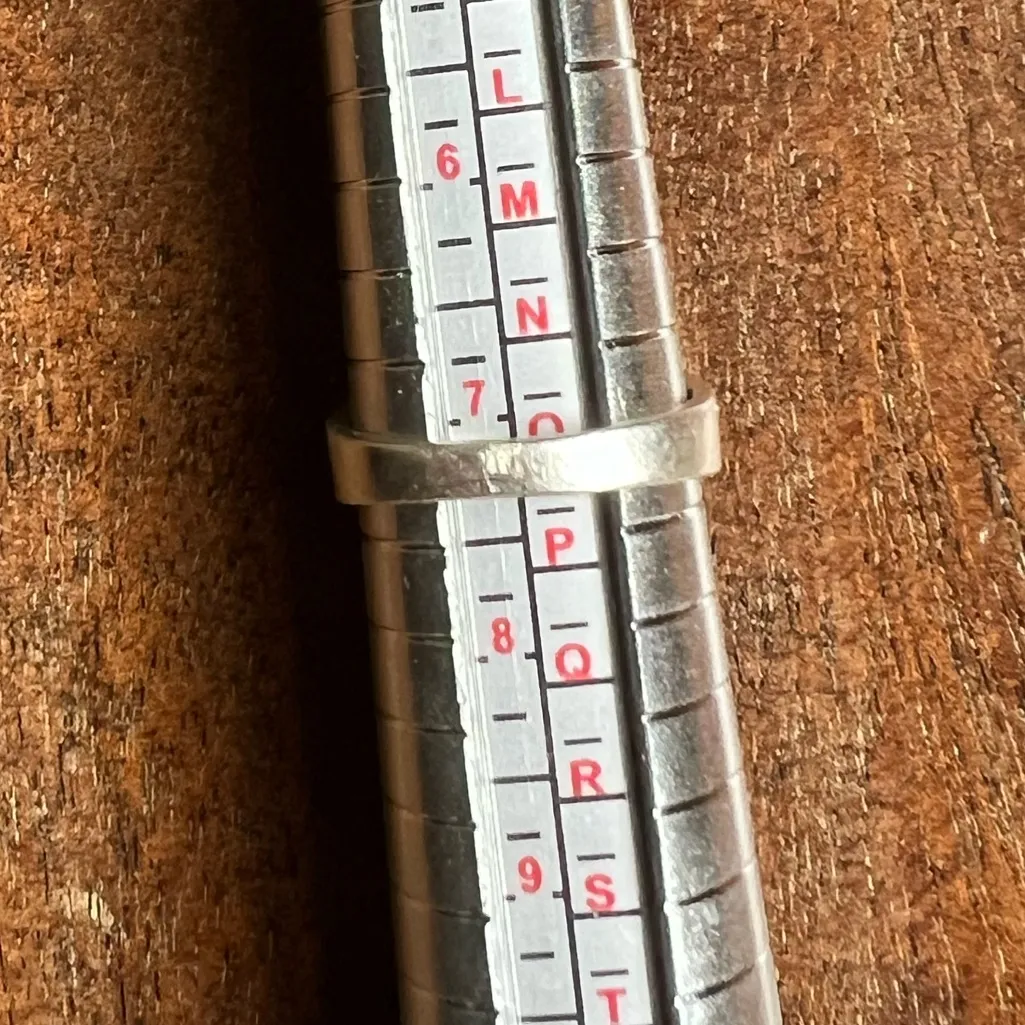 Love carved stamped sterling silver ring - Image 5