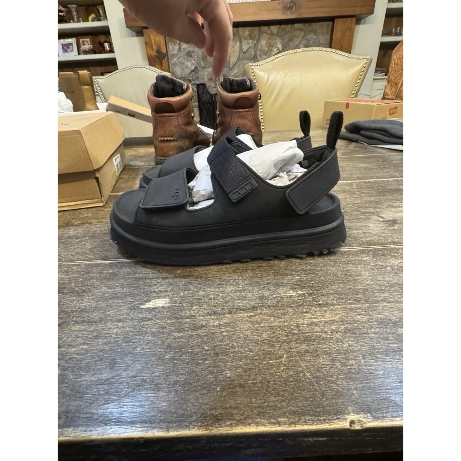 UGG Black GOLDENGLOW PLATFORM‎ STRAPPY SANDALS, WOMEN Size US 11 EUR 42 - Image 3