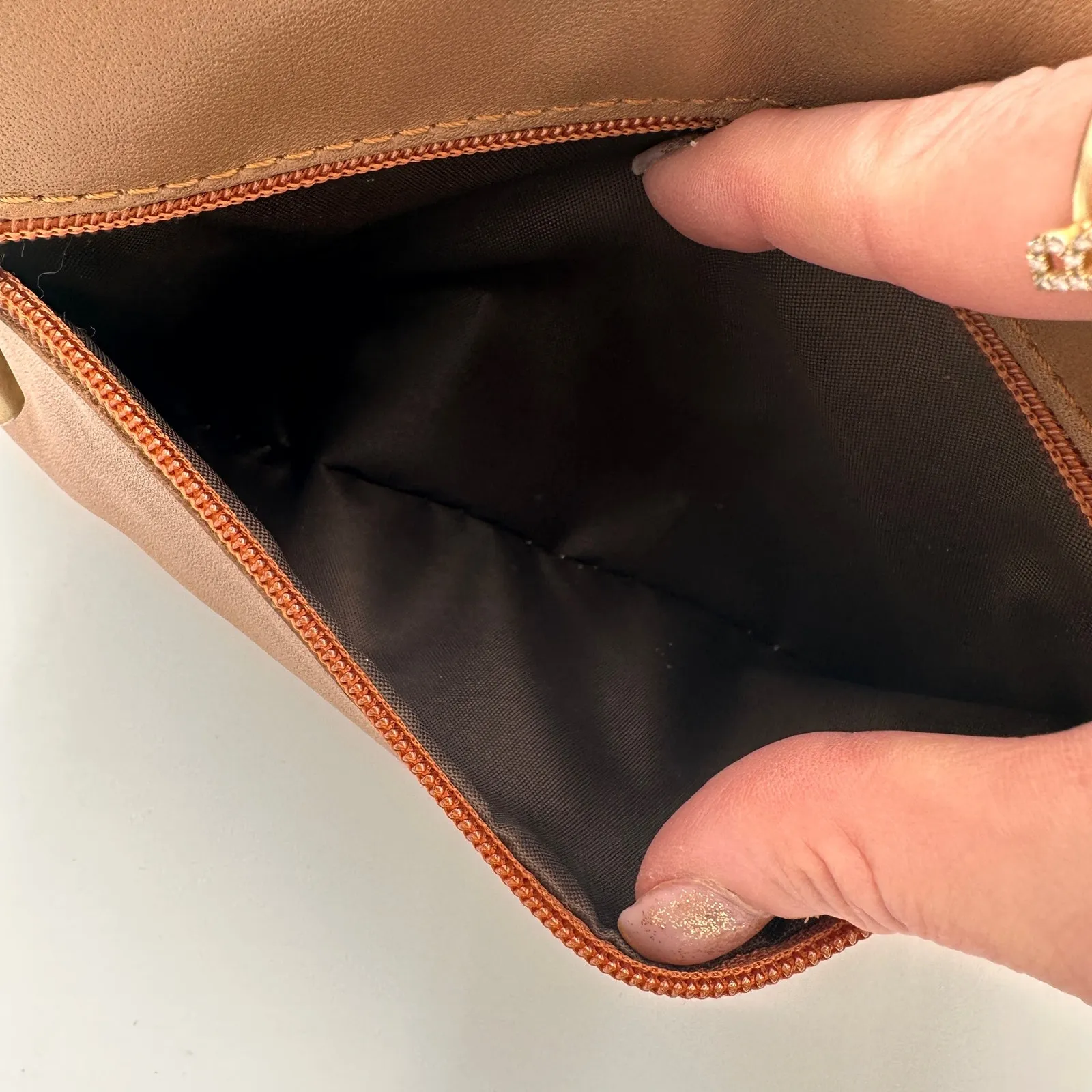 Vera Pelle Italian Leather Brown Crossbody Tassel Purse - Image 4