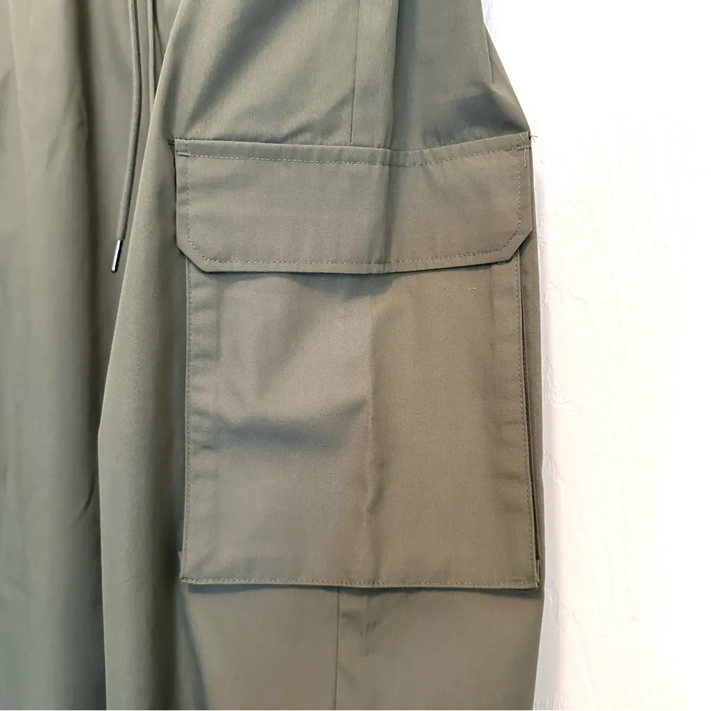 NWT GU Olive Cargo Pull - Image 9