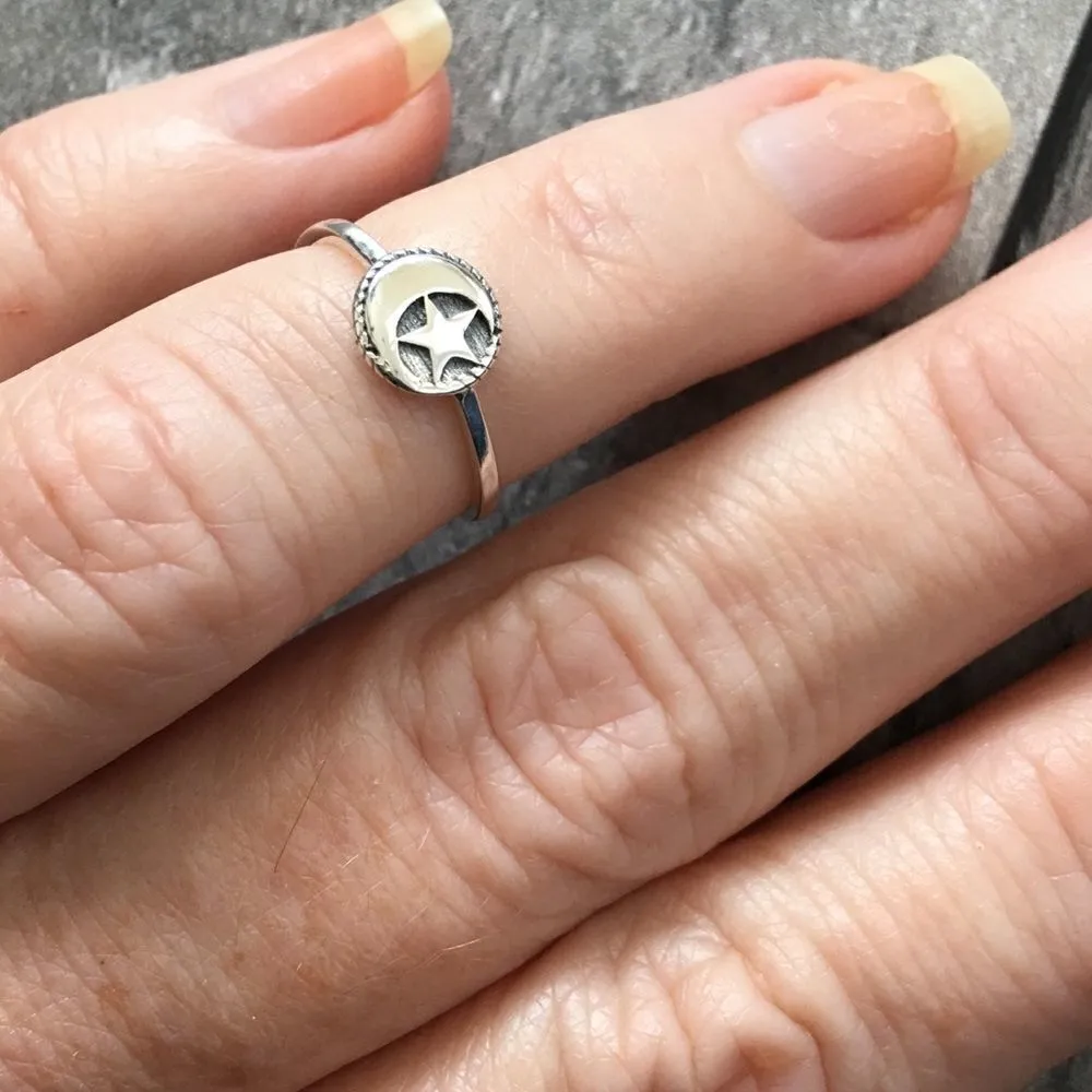 Sterling Silver Moon and Star Toe Ring Midi Ring Silver - Image 2