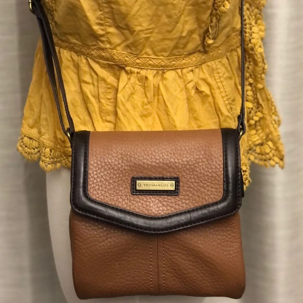 Tignanella TIGNANELLO Pebble Leather Shoulder/Crossbody Purse - Image 2